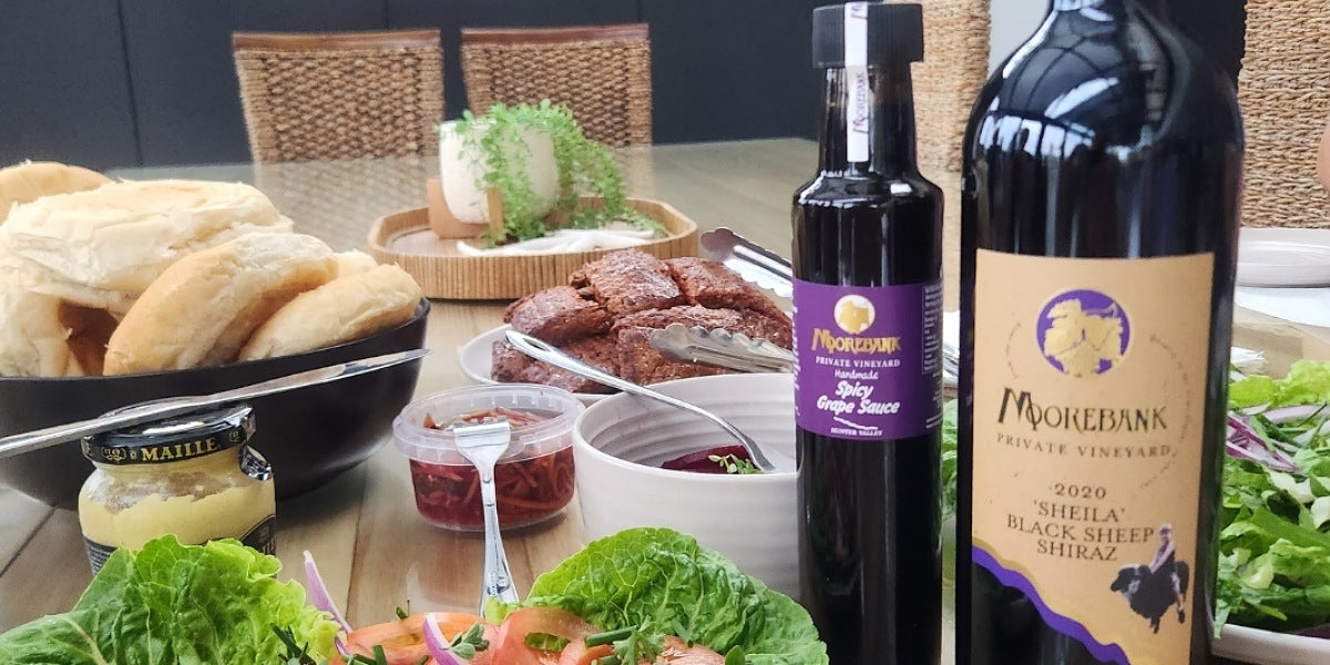 Burgers with Spicy Grape Sauce